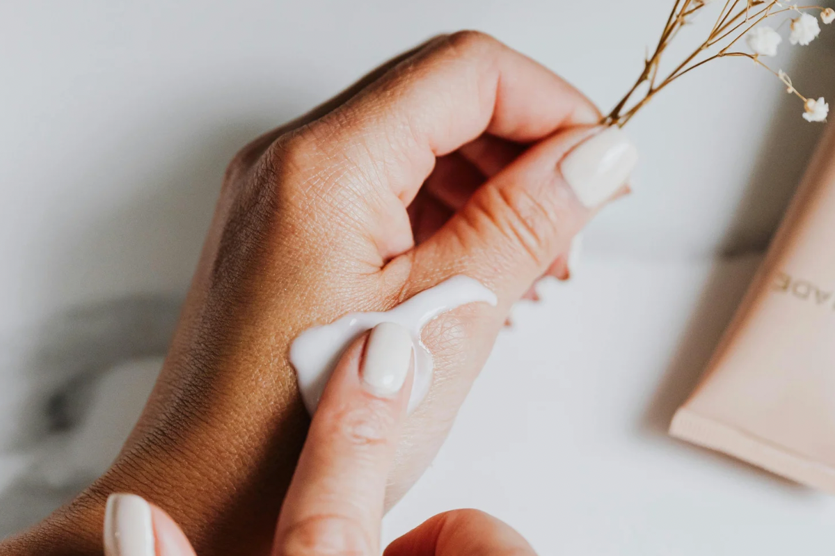 私も使った顎ニキビに本気で効いた市販スキンケア5選【皮膚科いらず】